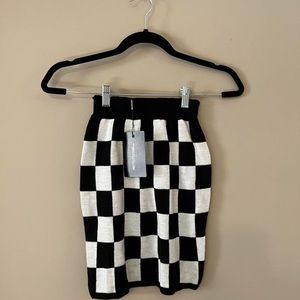 Checkered knit skirt